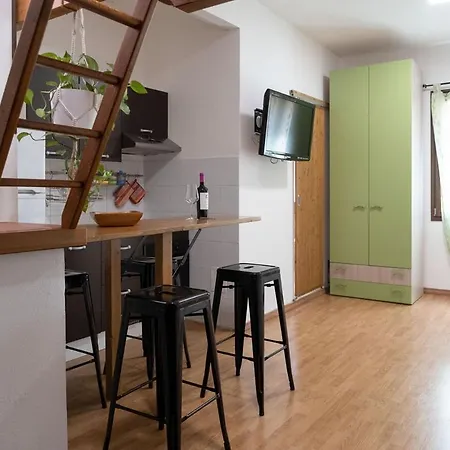 Apartment Moon House *